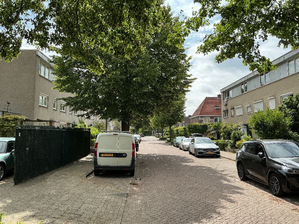 Johan van Oldenbarneveltlaan 37