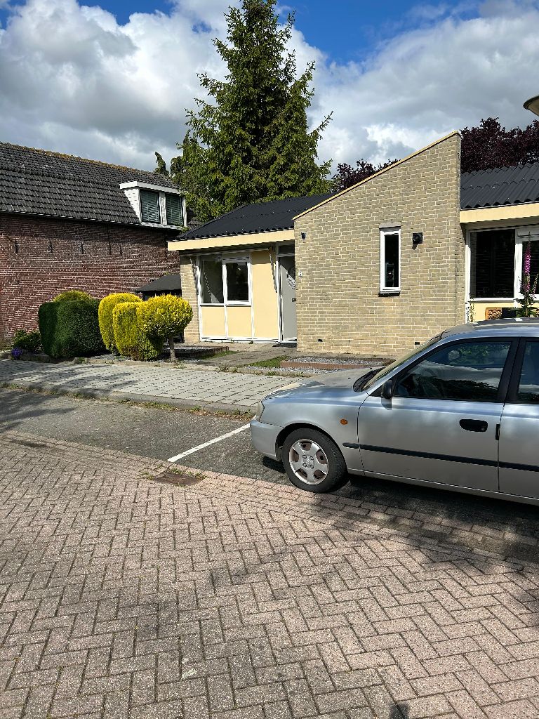 Bloemendaalse Zeedijk 5, 4765 BN Zevenbergschen Hoek, Nederland