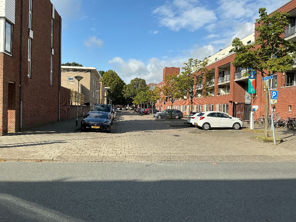 Middellaan 674