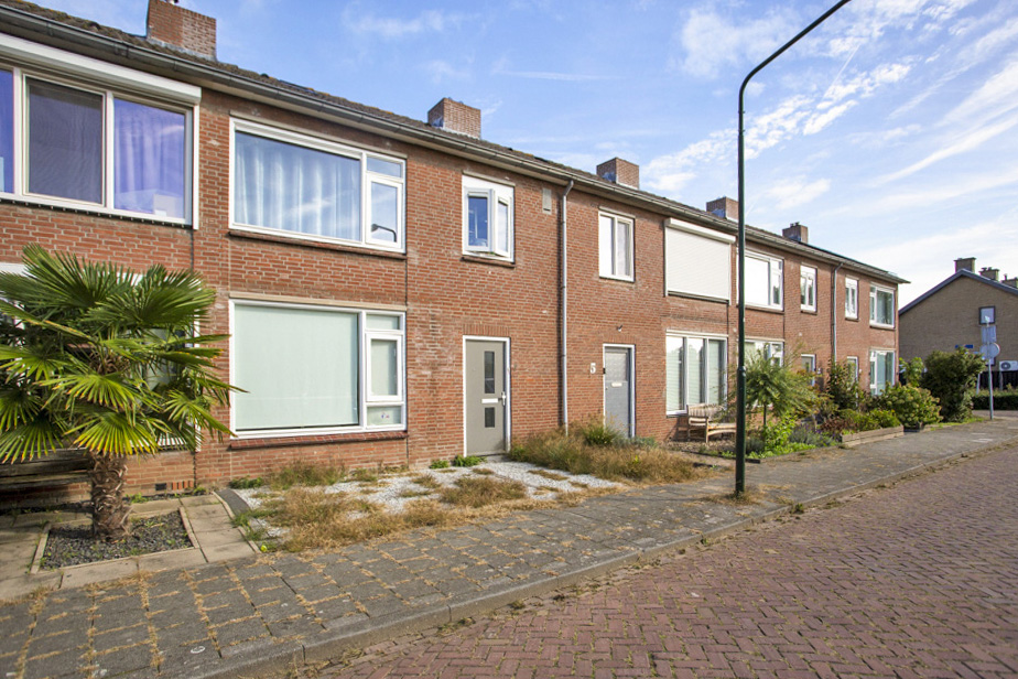 Van der Waalstraat 7