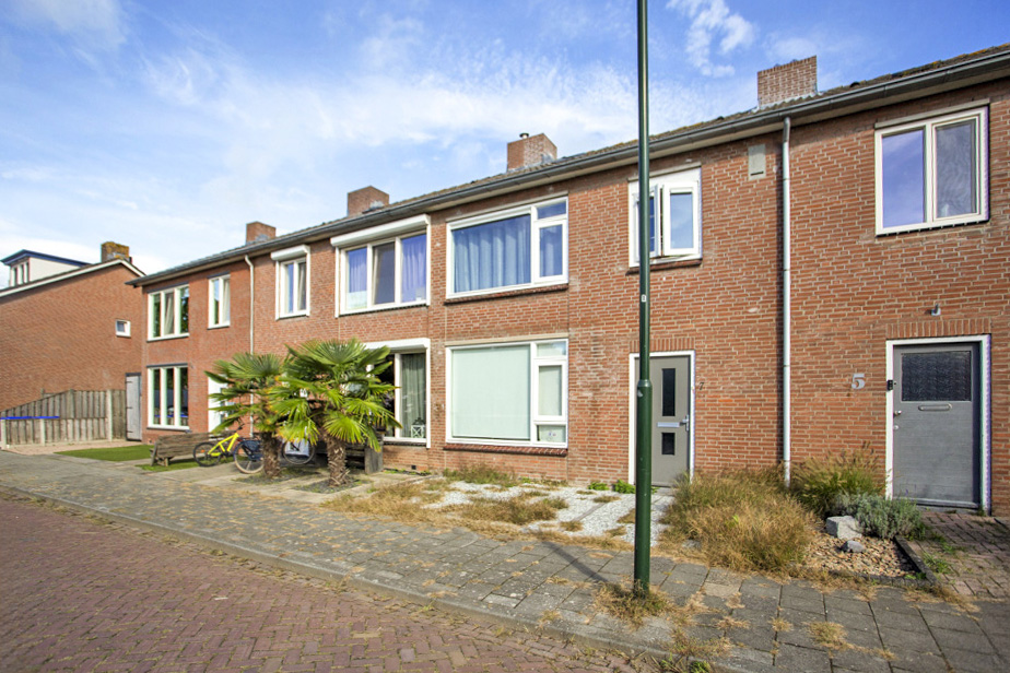 Van der Waalstraat 7