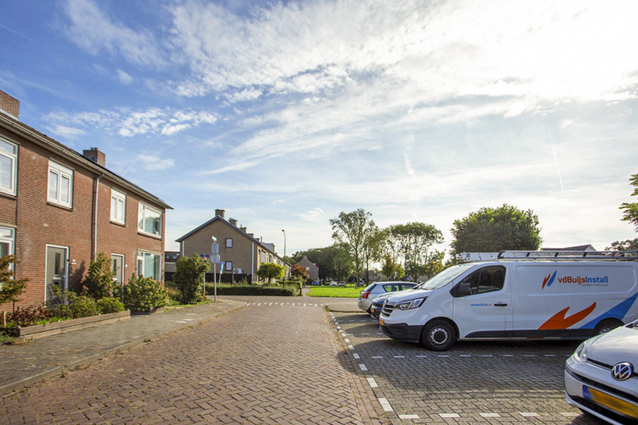 Van der Waalstraat 7
