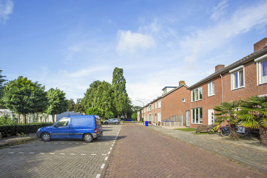 Van der Waalstraat 7