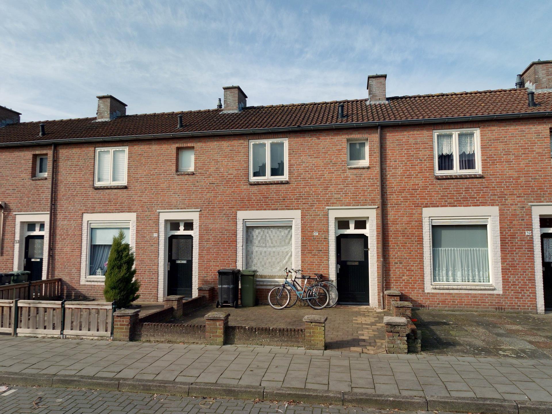 Professor Aalbersestraat 37, 4702 JA Roosendaal, Nederland