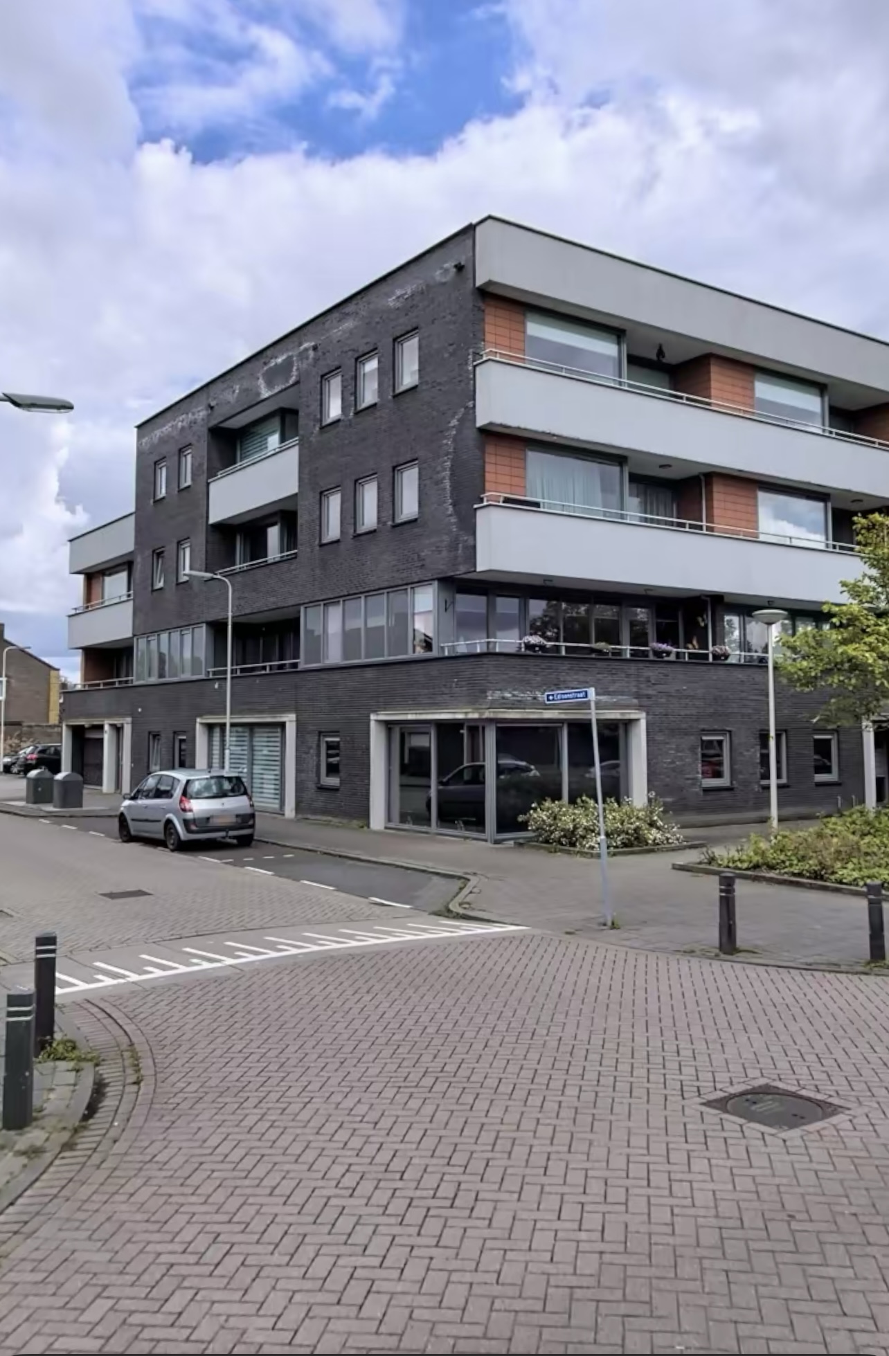 Bredaseweg 71, 4702 KP Roosendaal, Nederland