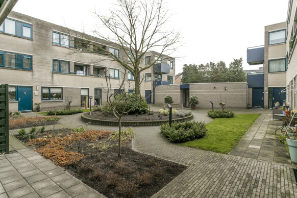 Plataanhof 25