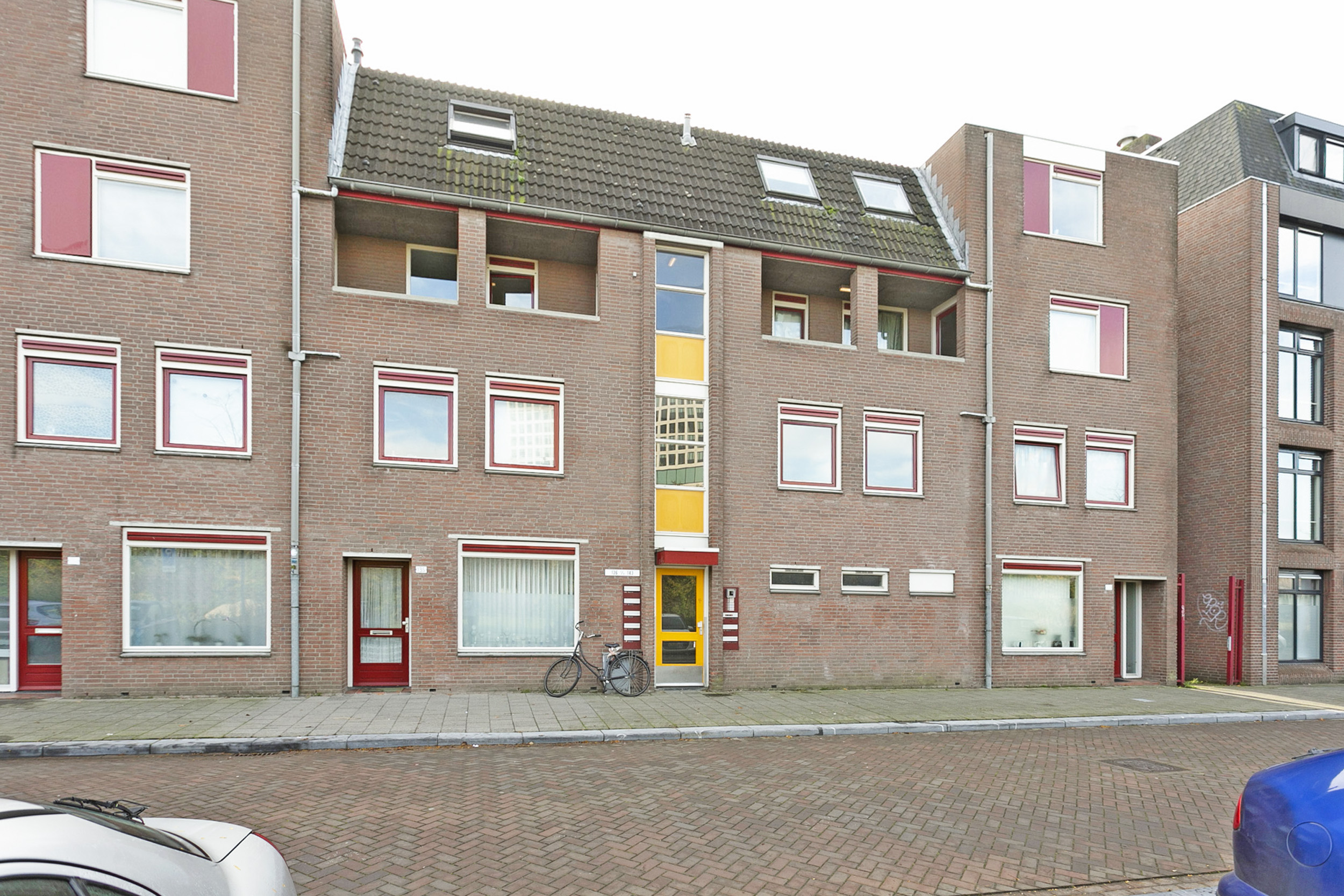 Spoorstraat 141