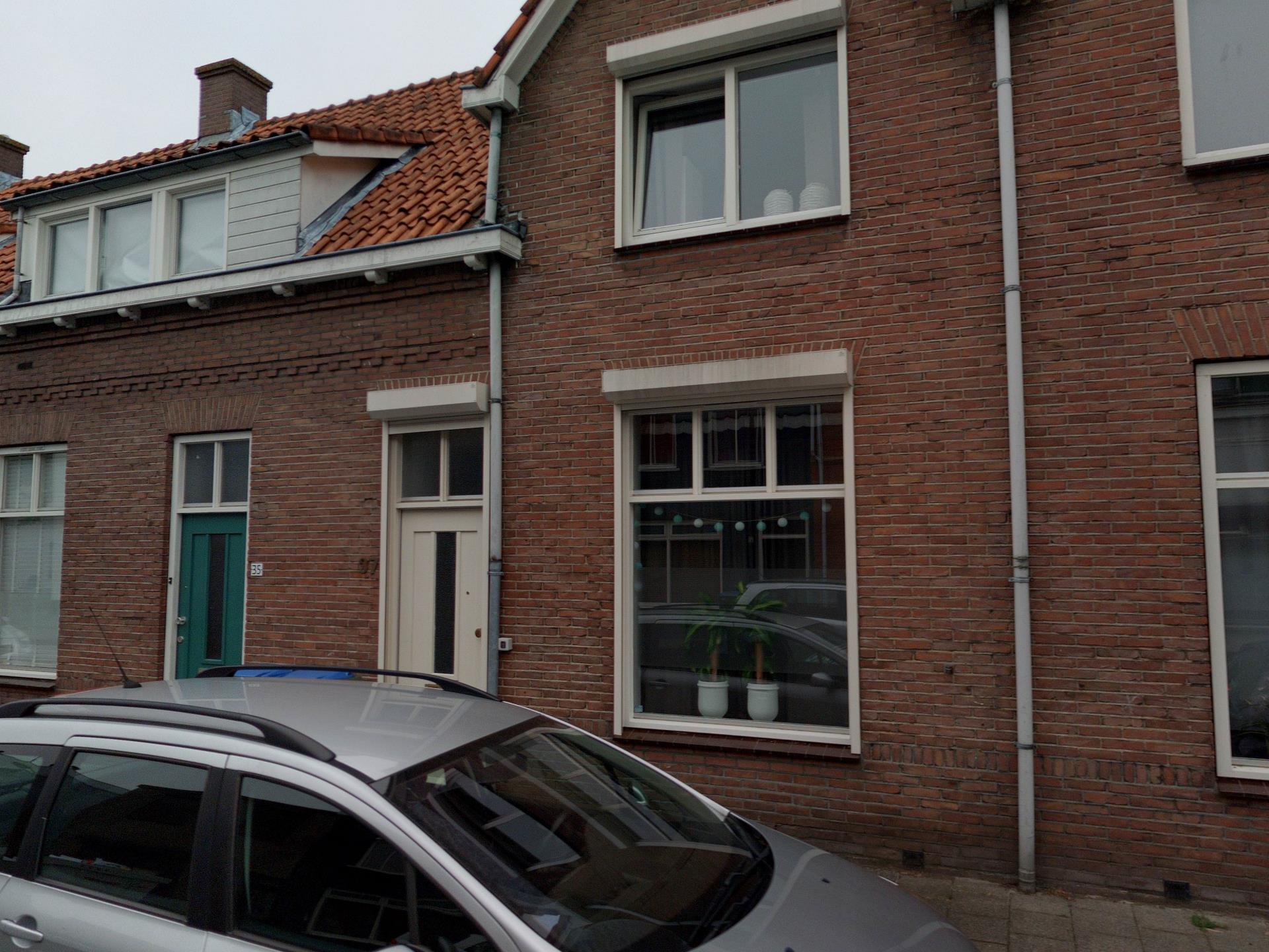 Beekstraat 37
