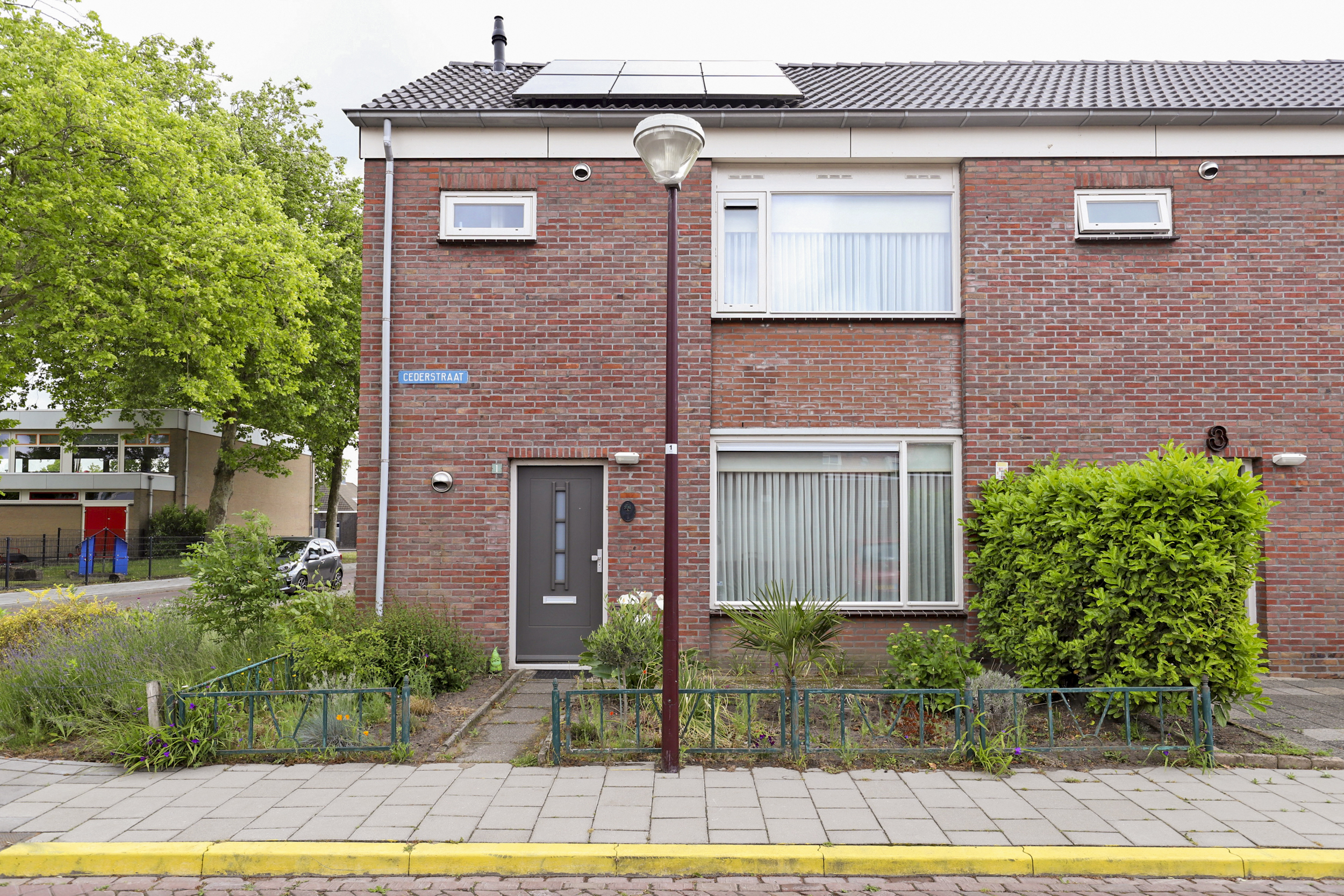 Cederstraat 1, 4731 BB Oudenbosch, Nederland