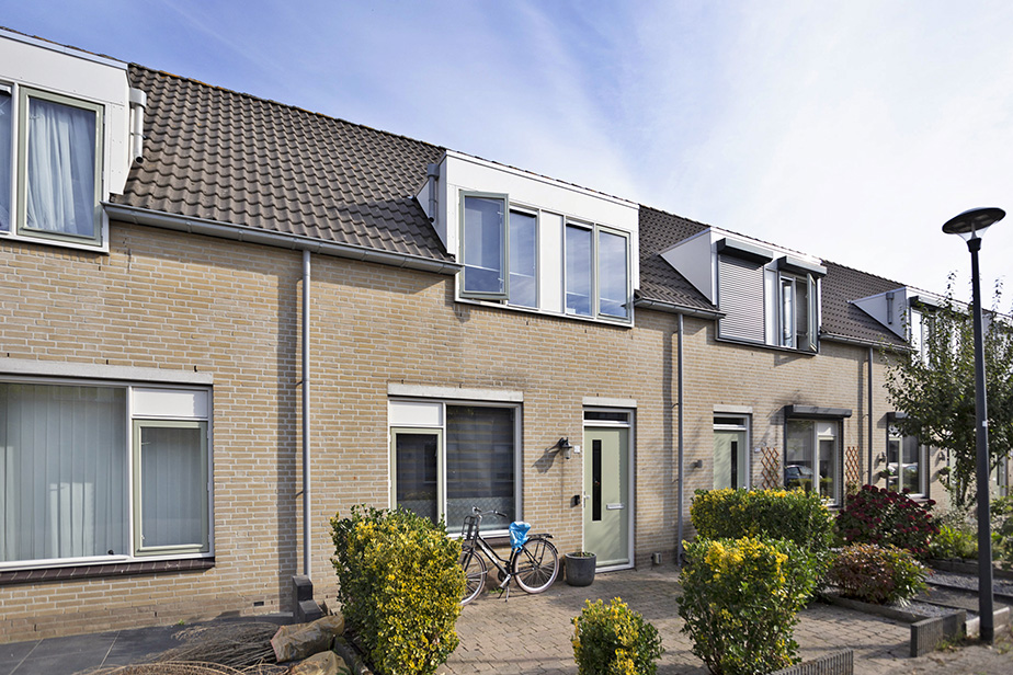 Doctor J.M. Den Uylstraat 9