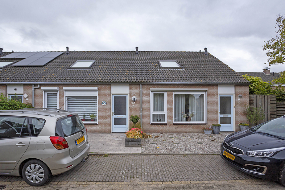 Pastoor van Eekelenstraat 25, 4721 BB Schijf, Nederland