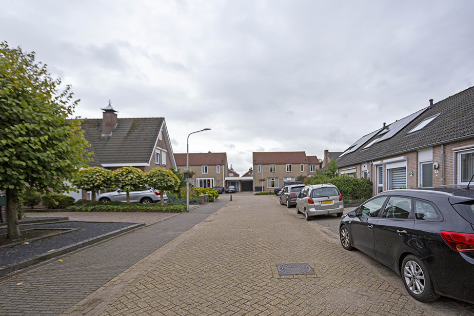 Pastoor van Eekelenstraat 25