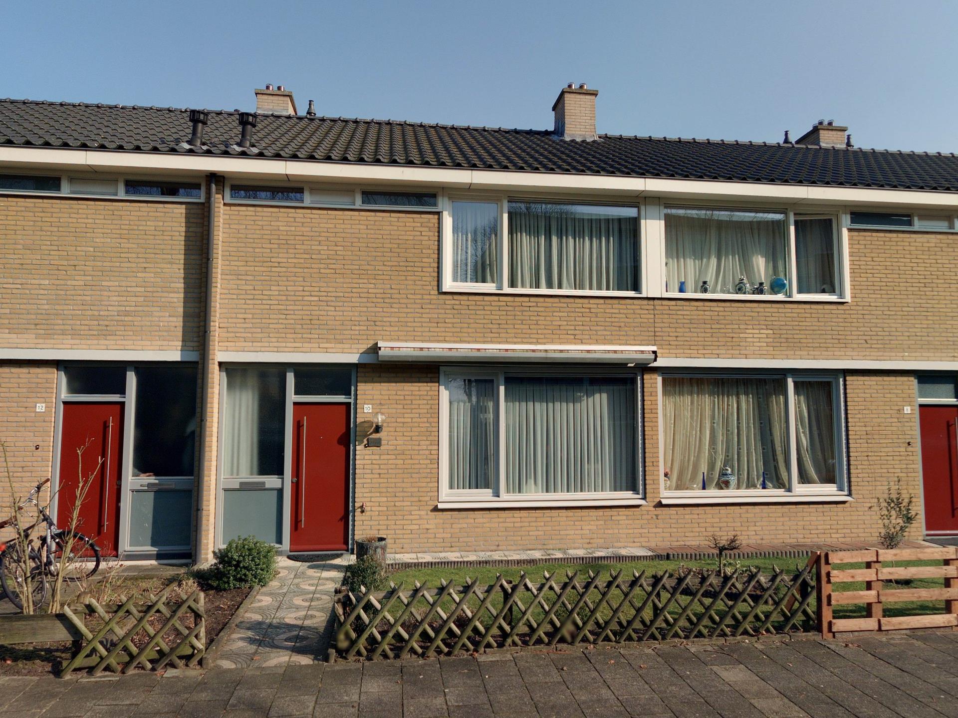 free-sector-houses for rent on Petrus Dondersstraat 10