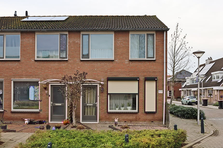 Van Oldenbarneveltstraat 39, 4671 CZ Dinteloord, Nederland