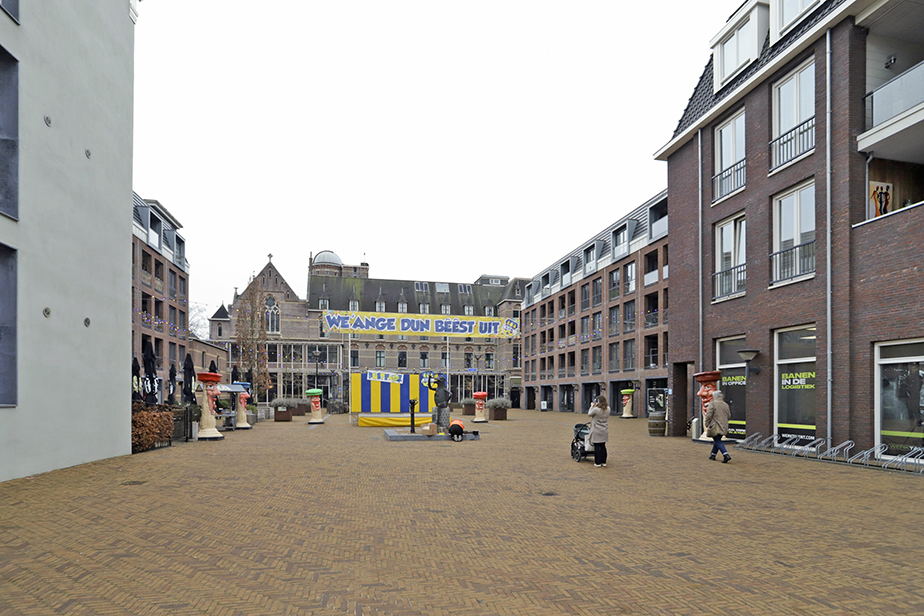 Jezuietenplein 27