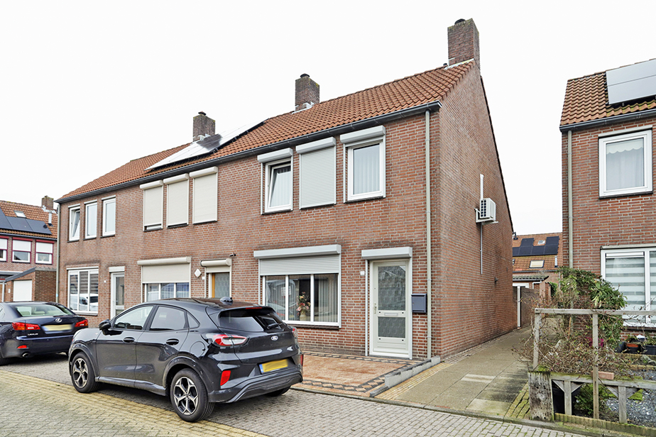 Elzenrijs , 4711 Sint Willebrord, Nederland