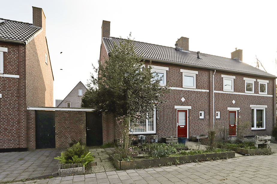 Raadhuisstraat 4, 4944 VH Raamsdonk, Nederland