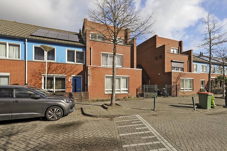 Hazelaarstraat 18, 4814 BD Breda, Nederland