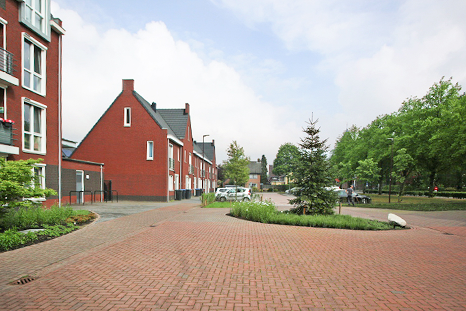 Pastoor van Breugelstraat 100b
