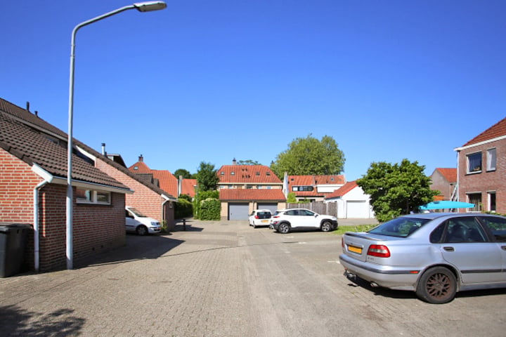 Evenakker 16