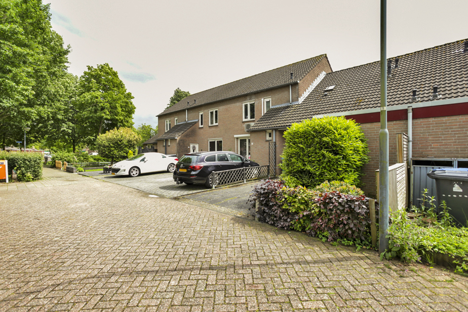Butselaar 42