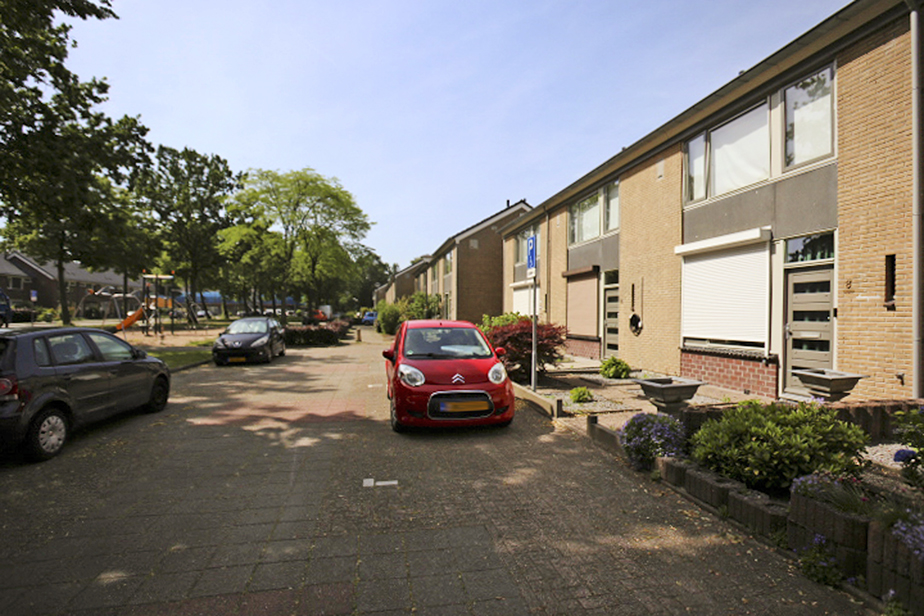 Stadenstraat 8